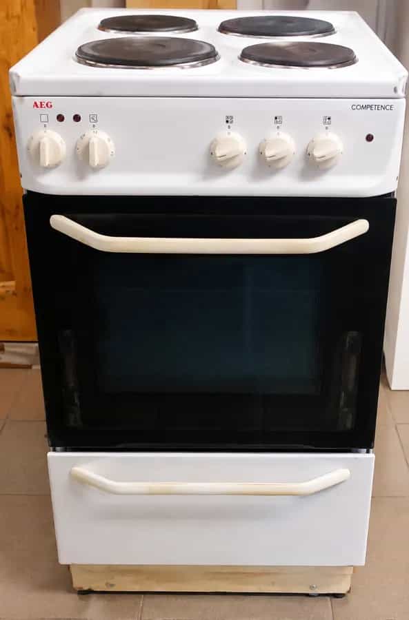 Cuisinière électrique AEG avec four