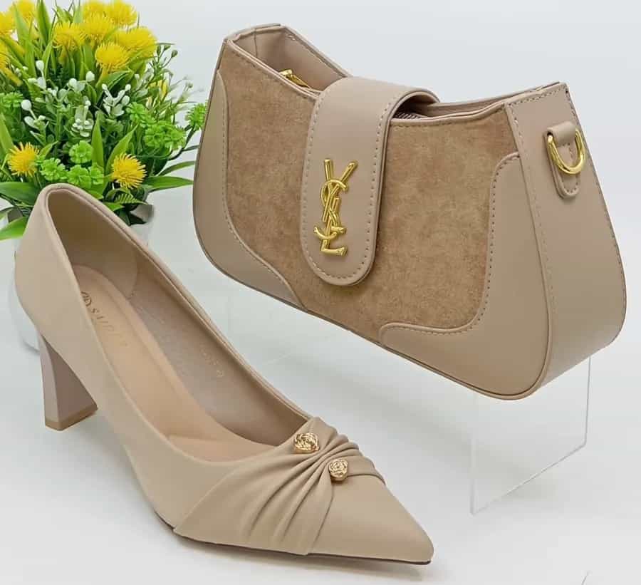 Ensemble sac à main et chaussures 
