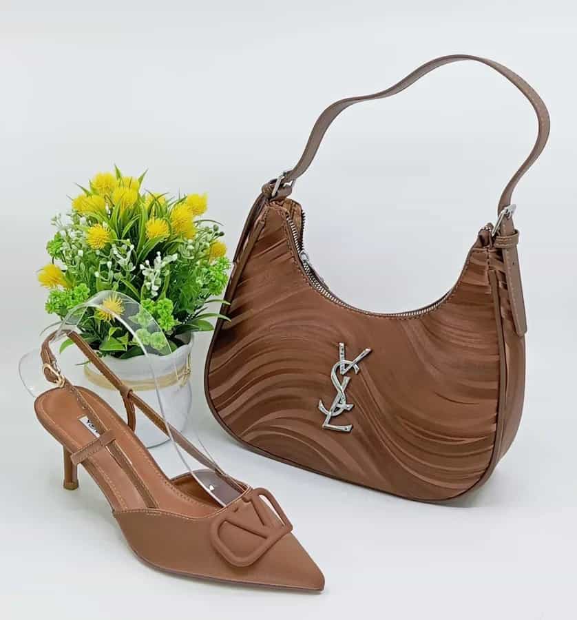 Ensemble Chaussures & Sac Doré Élégant