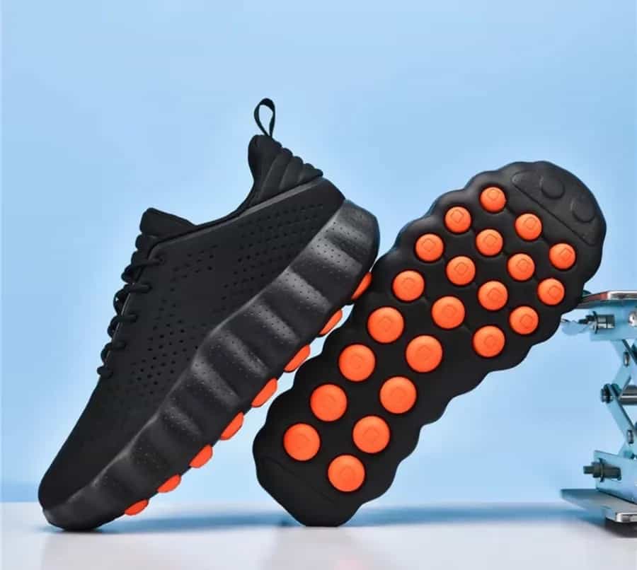 Chaussures de sport à technologie de massage par détection de mouvement du pied