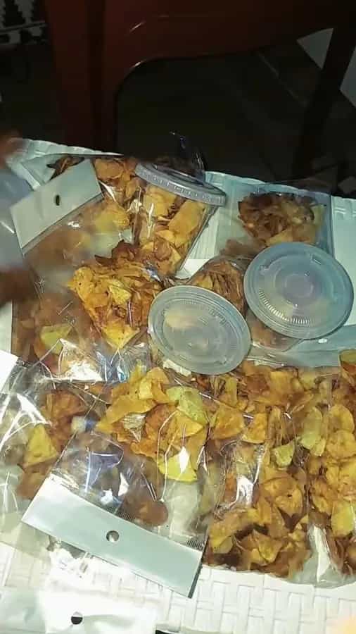 Chips de banane, pomme de terre et patate douce