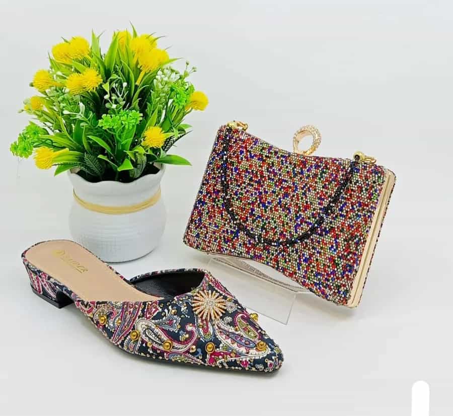 Ensemble Chaussures et pochette 