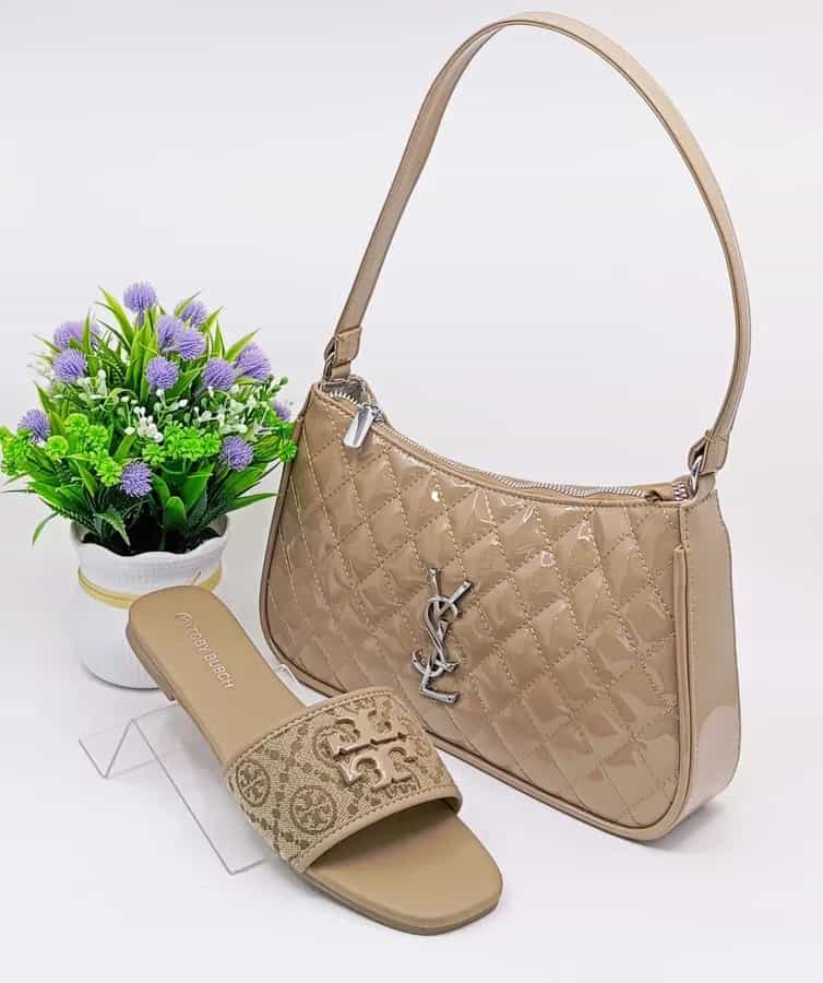 Ensemble sac à main et chaussures doré