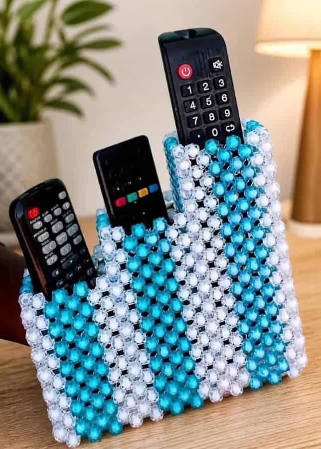 Porte-télécommande en perles