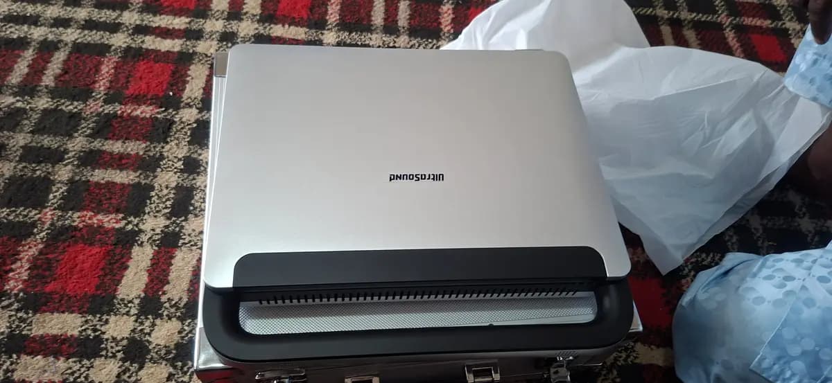 Échographe Portable Doppler Couleur Forward – État Neuf avec Accessoires