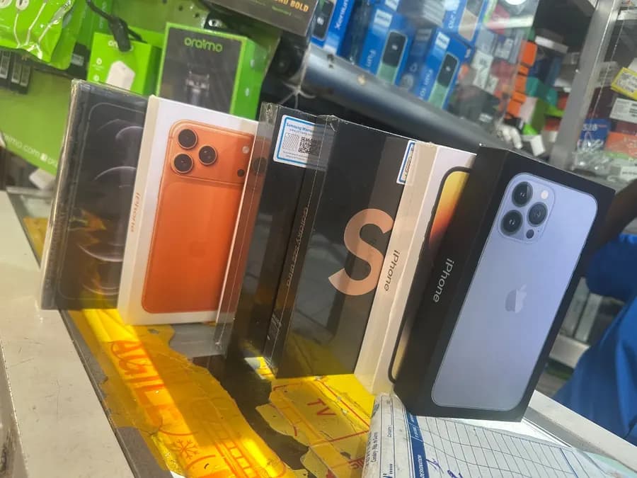 Accessoires et téléphone 