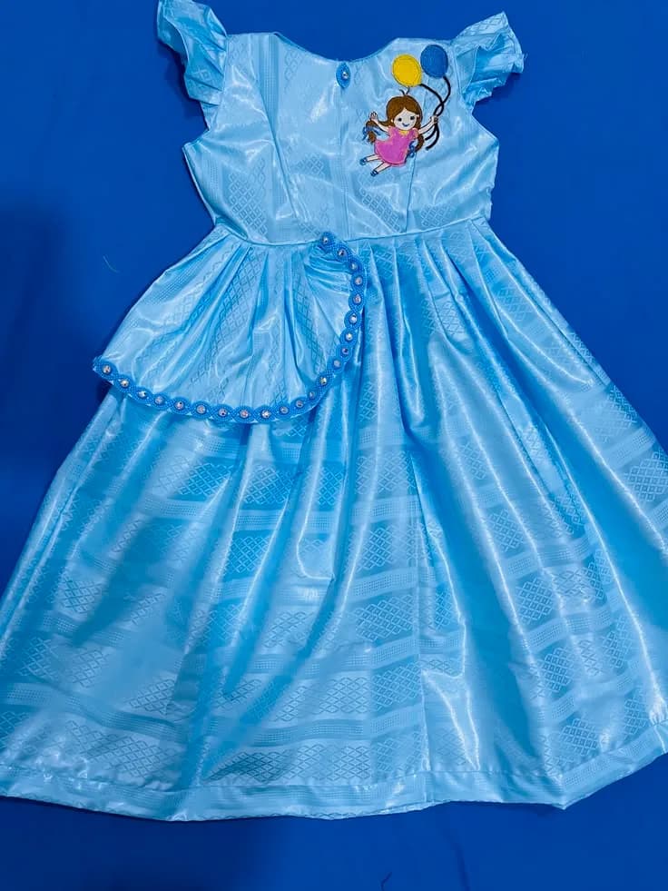 Robe bazin pour une fille de 7an