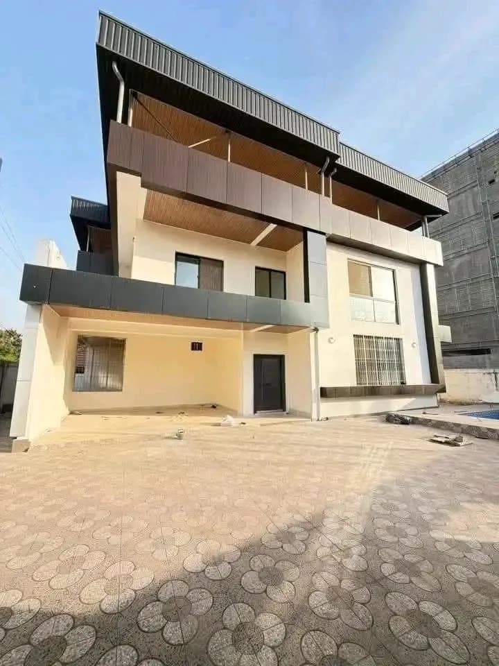 Vente des immeubles à KIPÉ 