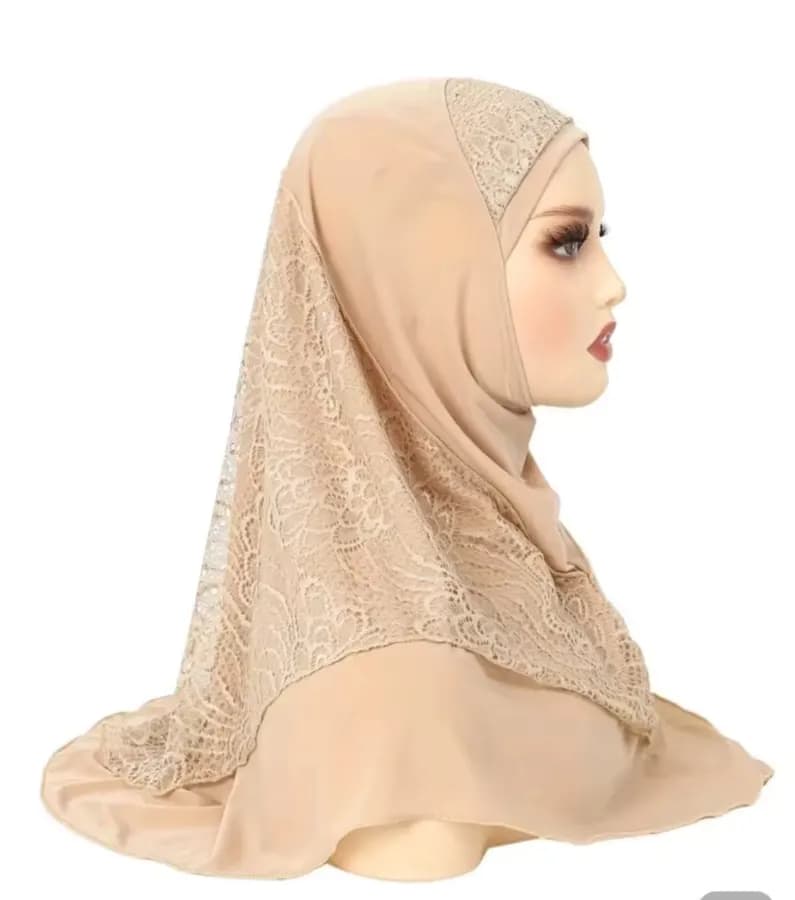 Hijab Amira Instantané avec Dentelle Premium – 11 Couleurs (Détail & Gros dès 6 pièces)