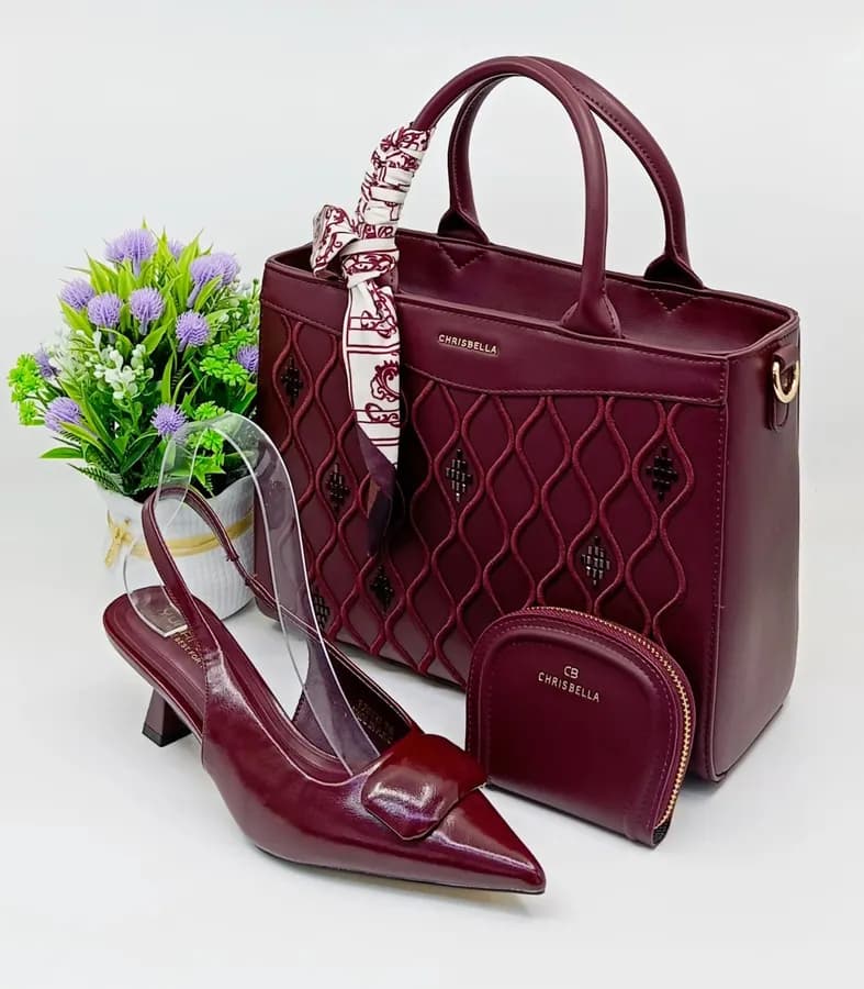 Sac à main et chaussures dorés - Élégance & Confort